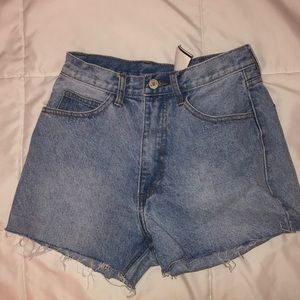 BRANDY MELVILLE DENIM SHORTS